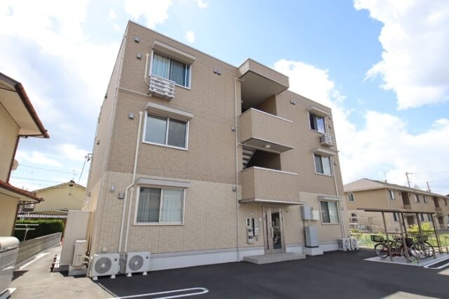 ソレイユ深津の物件外観写真