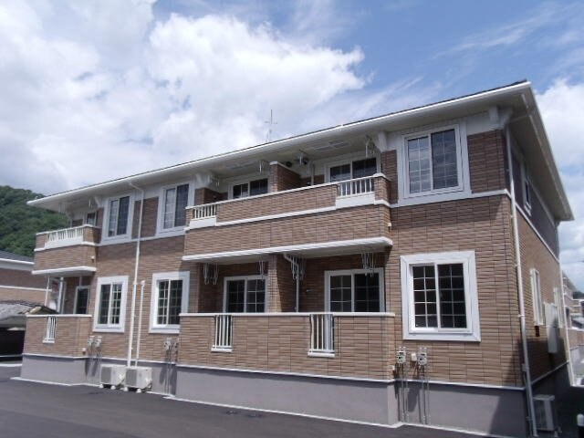 ベル　フィオーレＢの物件外観写真