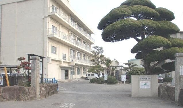 ラフレシールＥの物件外観写真