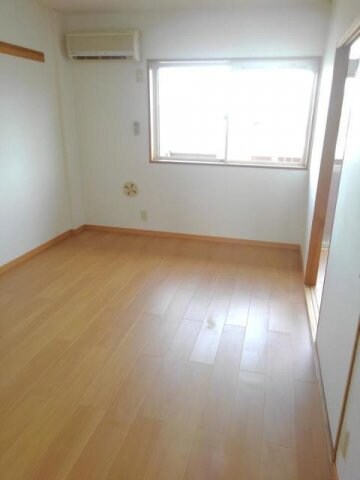 シュープ三条の物件内観写真