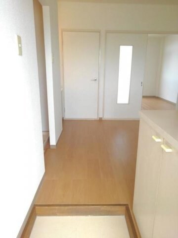 シュープ三条の物件内観写真