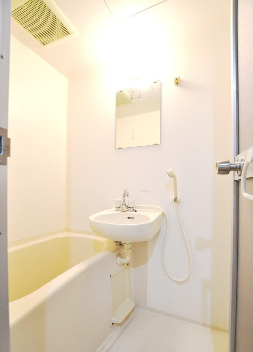 カレッジ三共パートIの物件内観写真