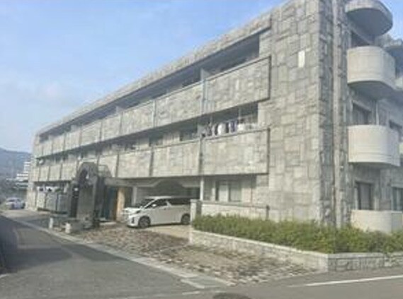 イーストマンションの物件外観写真