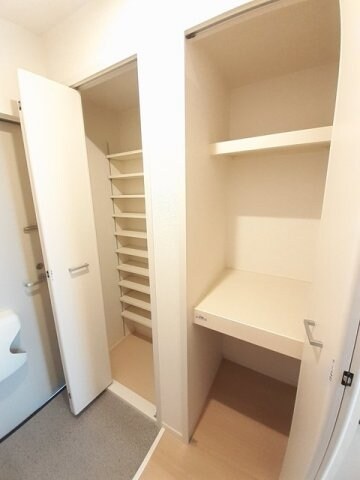 フォルシュ・ヴェーラⅣの物件内観写真