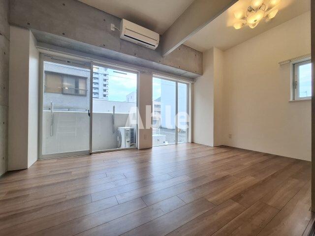 コリドール中央の物件内観写真