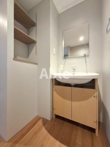 コリドール中央の物件内観写真