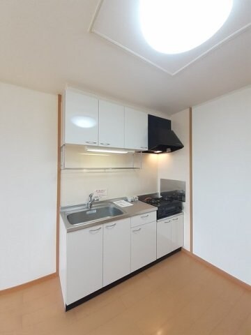 アベンシス７の物件内観写真