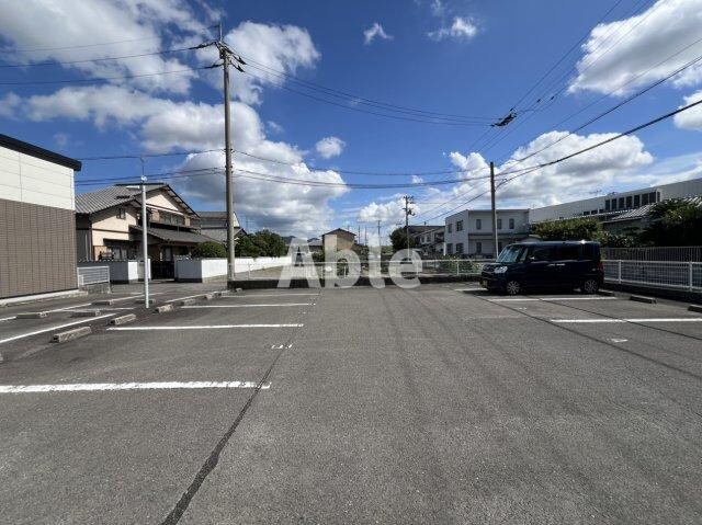 レオパレスエルサの物件外観写真