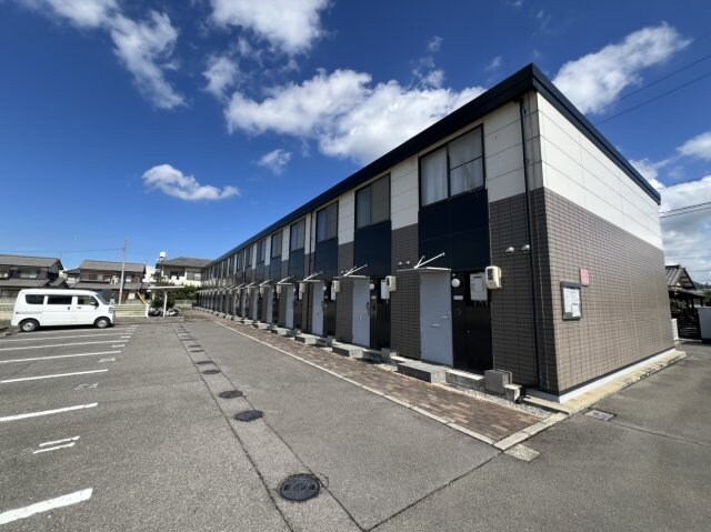 レオパレスエルサの物件外観写真