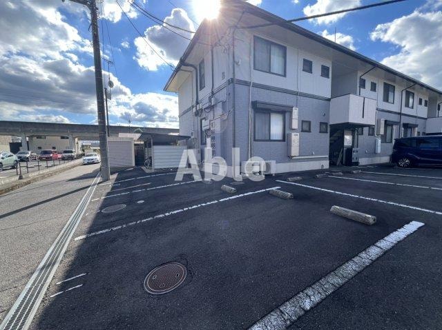 ベルジュネスJ B棟の物件外観写真