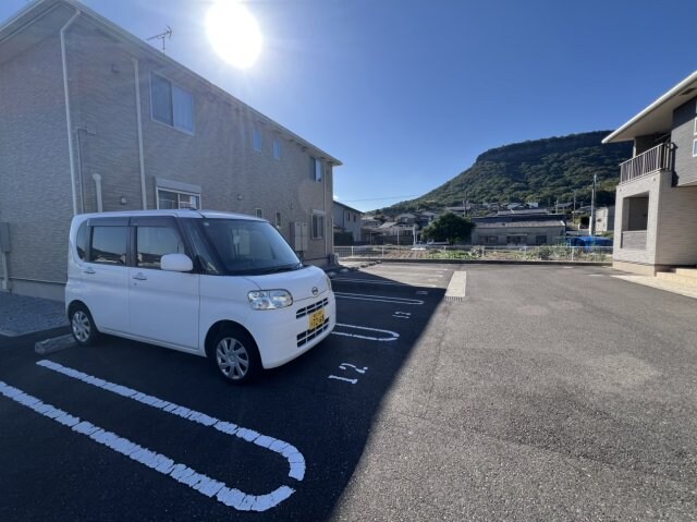 ブルースターＢの物件外観写真