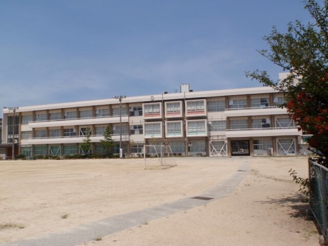 シュウプリングＡの物件外観写真