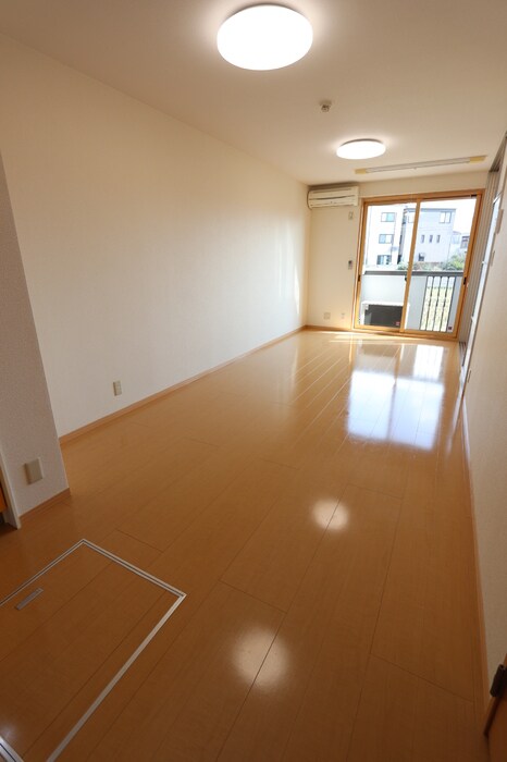 ユイマールガーデンⅢの物件内観写真