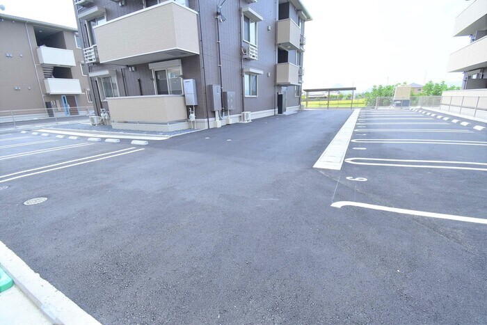 カルテット　B棟の物件外観写真