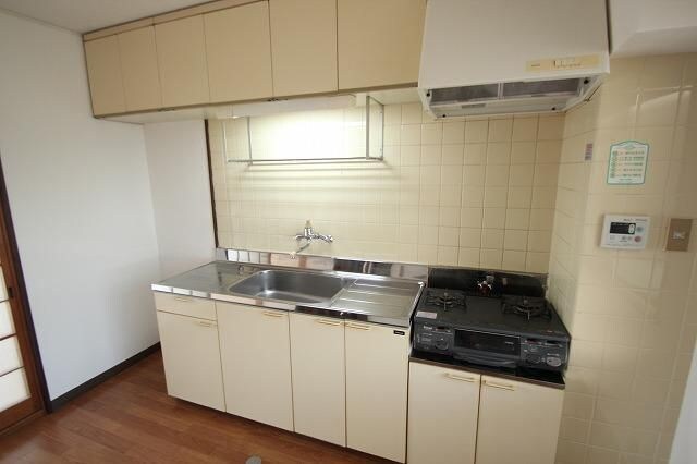 三条駅前ハイツの物件内観写真