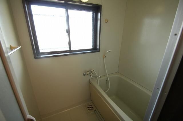 三条駅前ハイツの物件内観写真