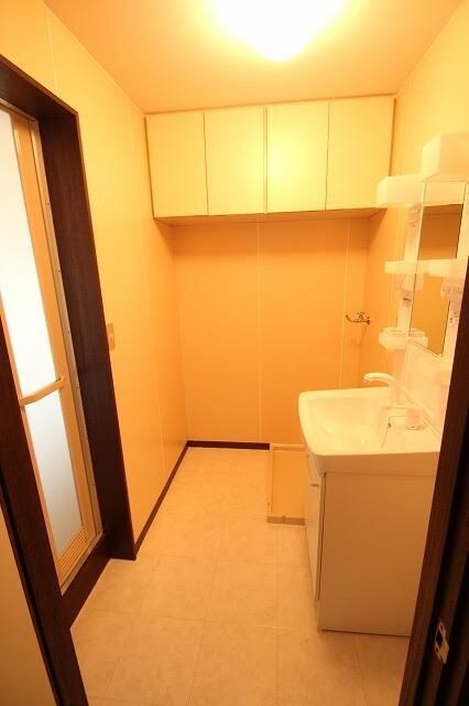 三条駅前ハイツの物件内観写真