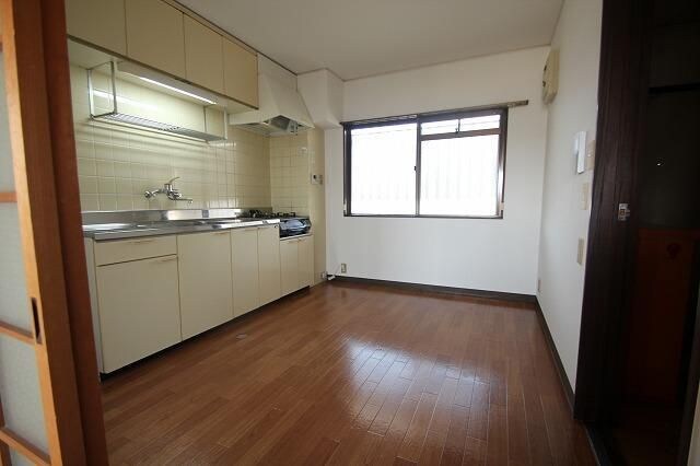 三条駅前ハイツの物件内観写真