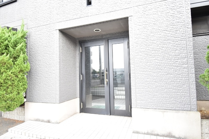 シャトレー西本Ⅱの物件外観写真