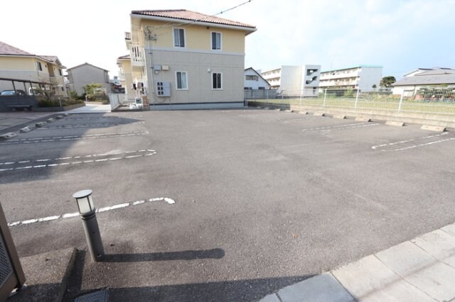 サンパティーク A棟の物件外観写真