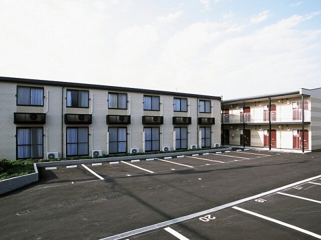 レオパレスリリアンスの物件外観写真