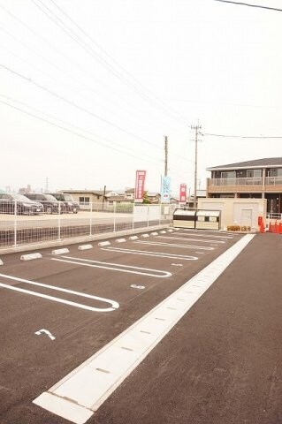 空港通り駅 徒歩8分 1階の物件外観写真