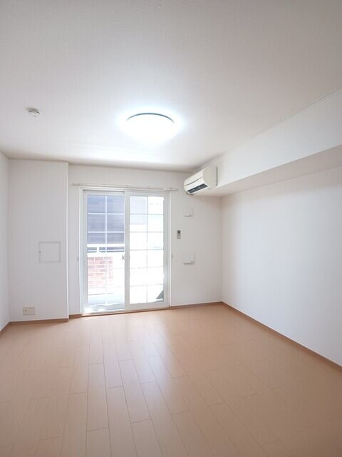 アベンシス５の物件内観写真