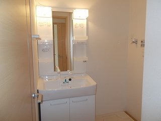 エレガンシア・ブローテⅠの物件内観写真