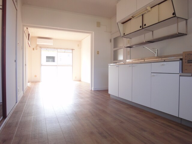 ヴィラナリー屋島5号棟の物件内観写真