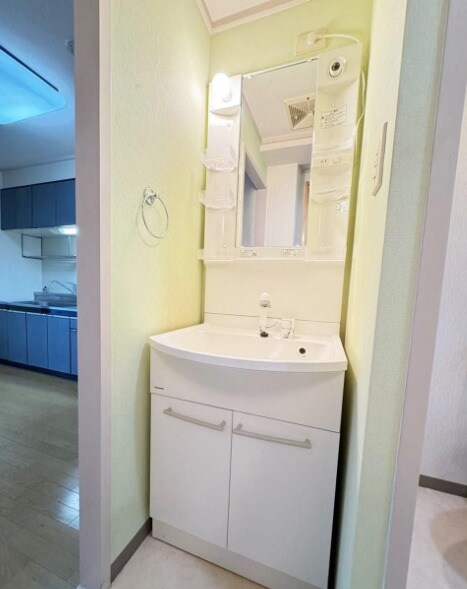 岩藤マンションの物件内観写真