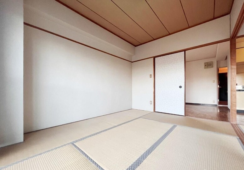 岩藤マンションの物件内観写真