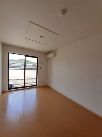 エレガンシア・ブローテⅡの物件内観写真