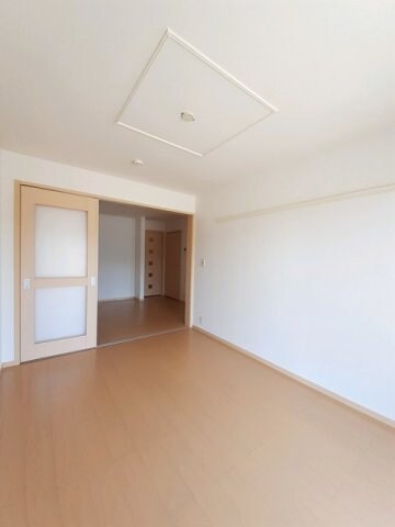 エレガンシア・ブローテⅡの物件内観写真