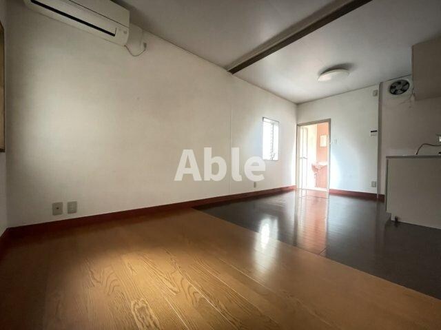 高松町貸戸建の物件内観写真