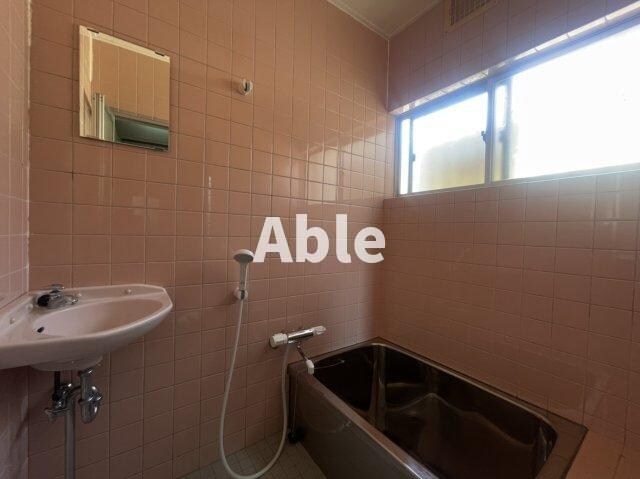 高松町貸戸建の物件内観写真