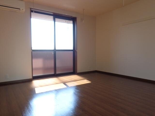 ヴァンルージュの物件内観写真