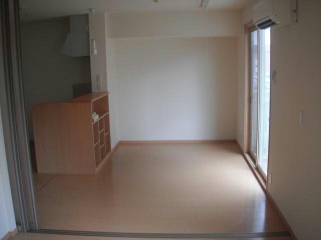 スノー フレークの物件内観写真