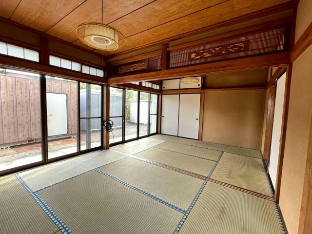 高坂御殿貸家の物件内観写真