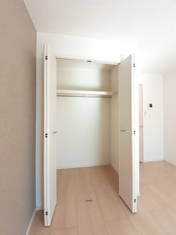 フォルシュ・ヴェーラⅣの物件内観写真