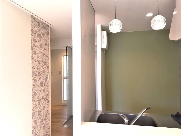 コリドール中央の物件内観写真