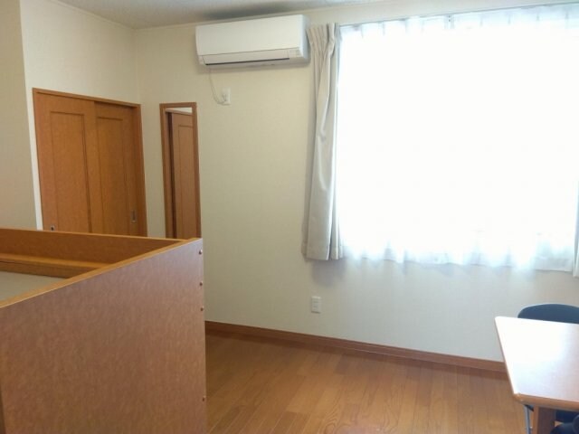 レオパレスクリスマスローズの物件内観写真