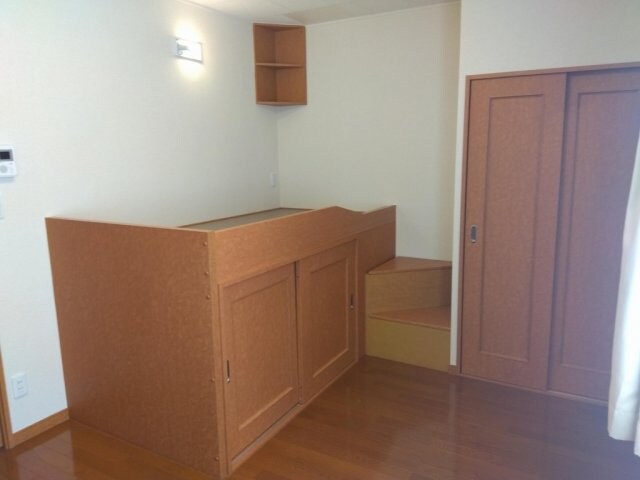 レオパレスクリスマスローズの物件内観写真