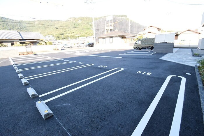 ナーブ屋島　B棟の物件外観写真