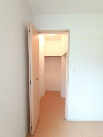 アスランリバーウエストＢの物件内観写真