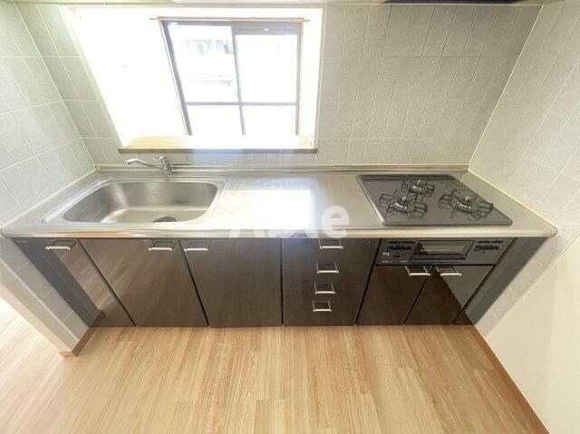 サーパス木太公園の物件内観写真