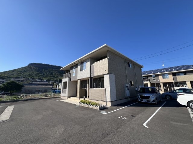 ブルースターＢの物件外観写真