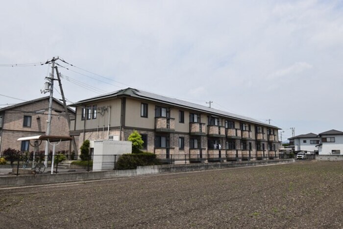 ユイマールガーデンⅢの物件外観写真