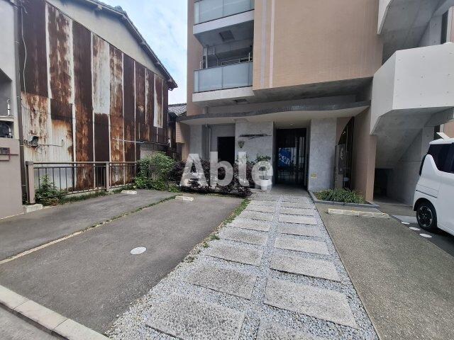 コリドール中央の物件外観写真