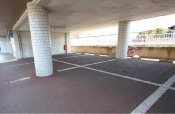 三条駅前ハイツの物件外観写真