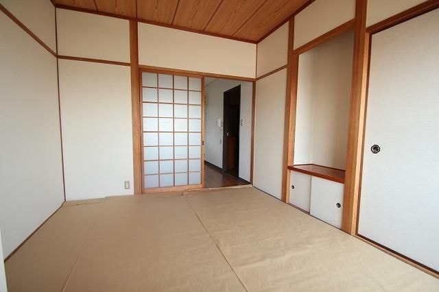 三条駅前ハイツの物件内観写真